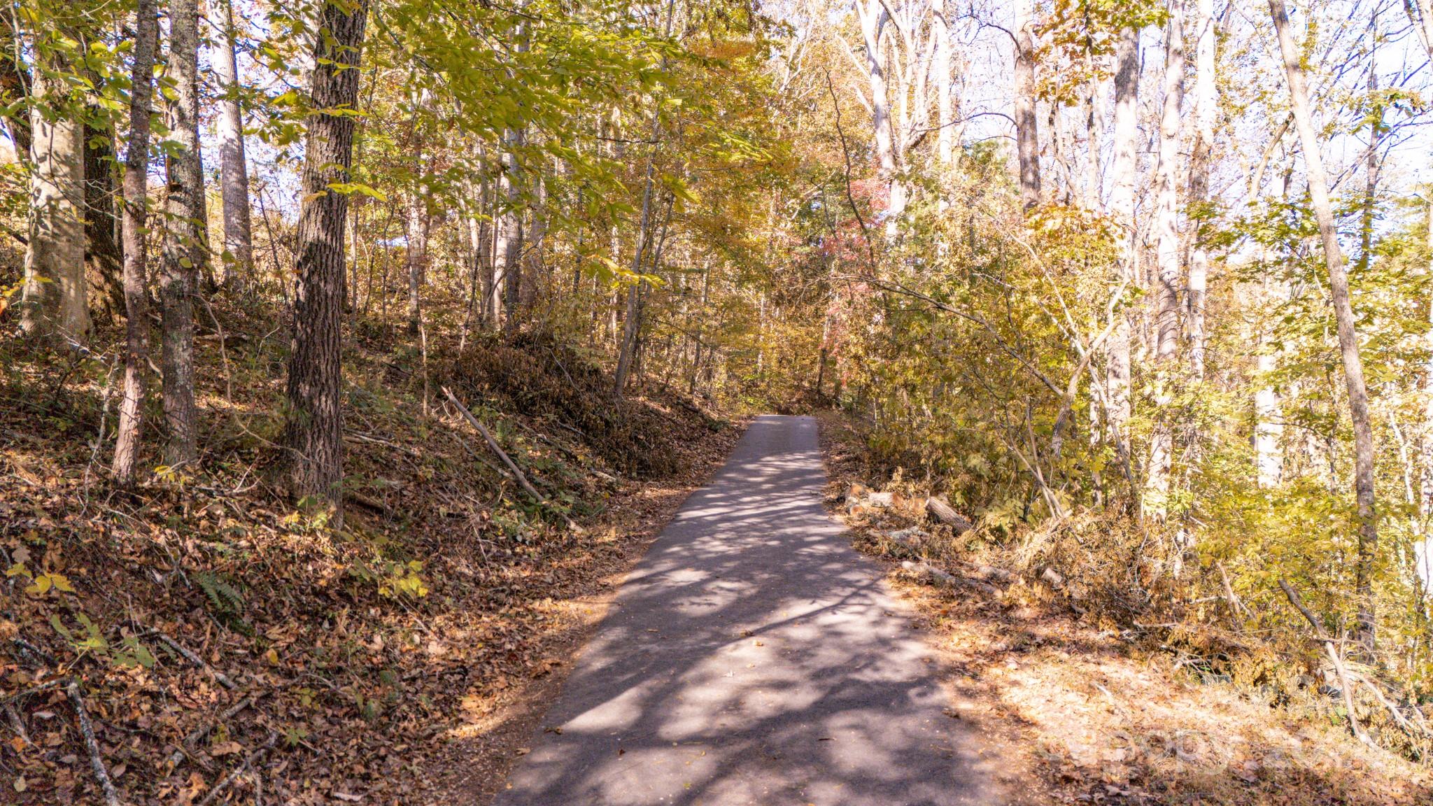 North Pinnacle - Land