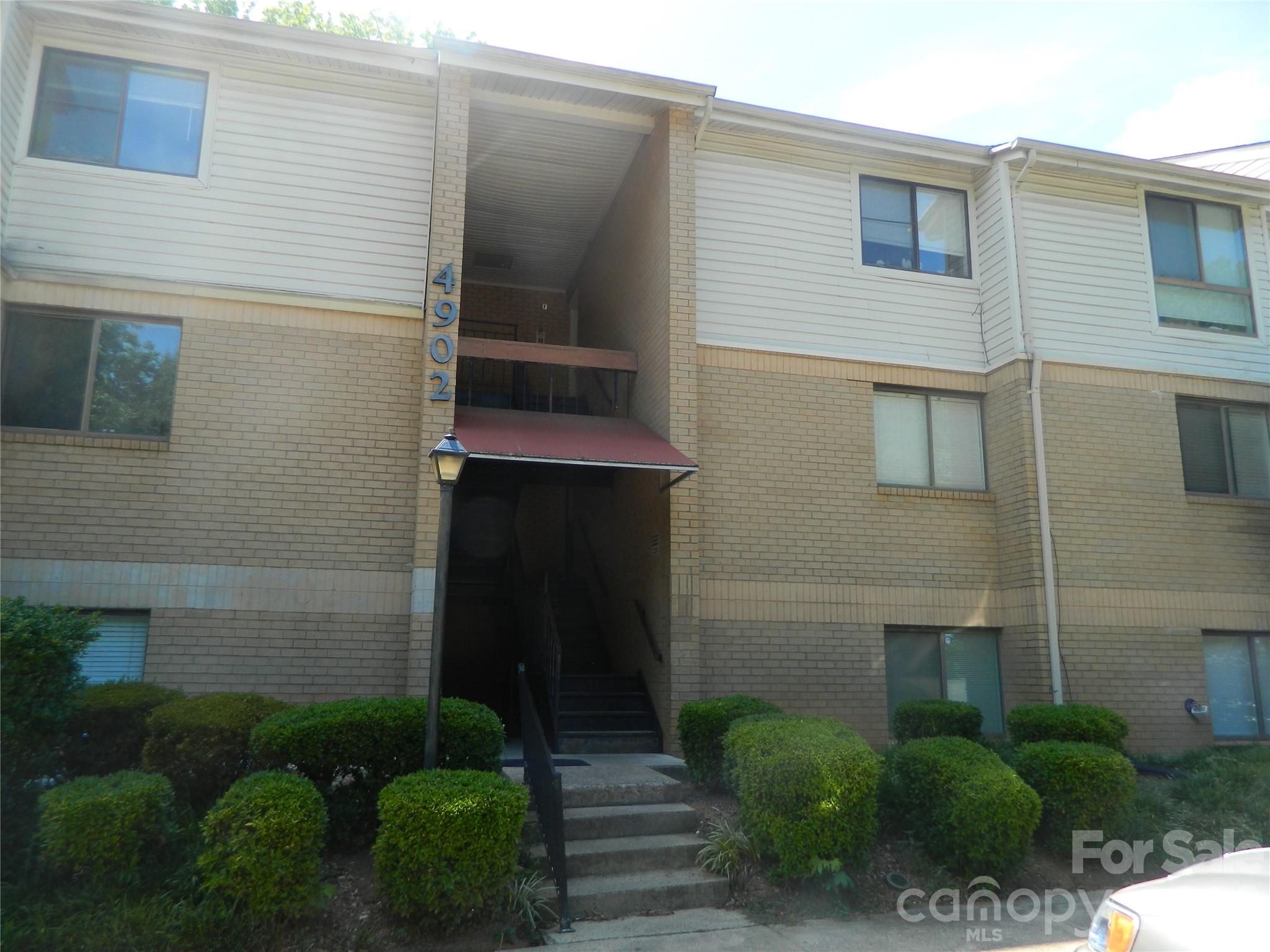 4902 Spring Lake Drive