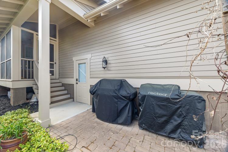 River Walk - Residential