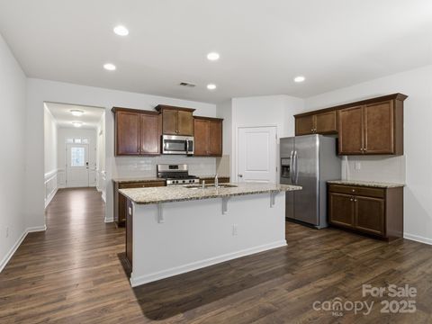 2212 Apple Glen Lane Charlotte NC 28269