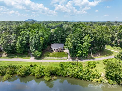 132 General Pemberton Street Stanley NC 28164