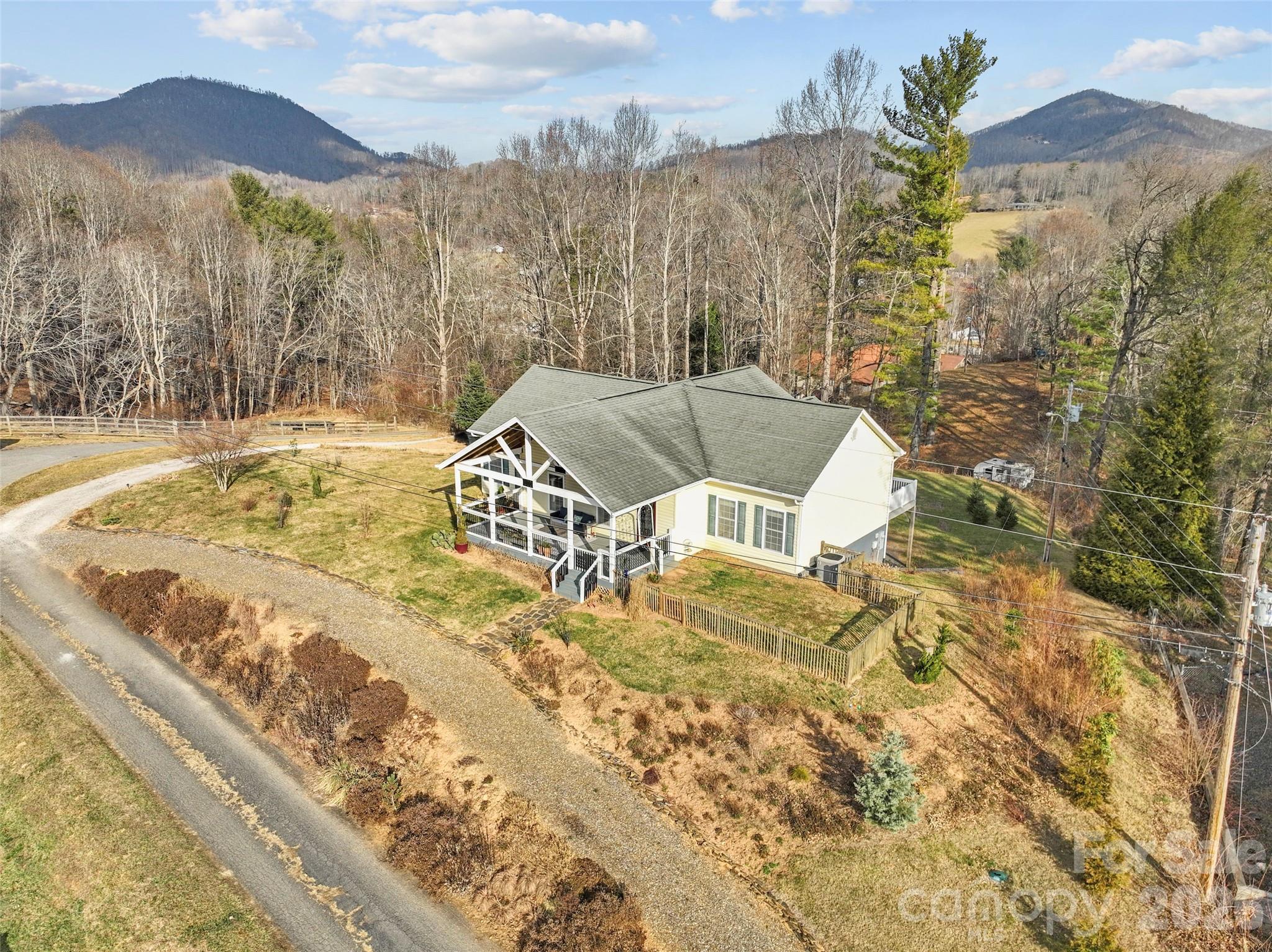 274 White Oak Circle