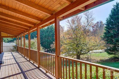 A home in Hendersonville