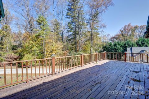 A home in Hendersonville