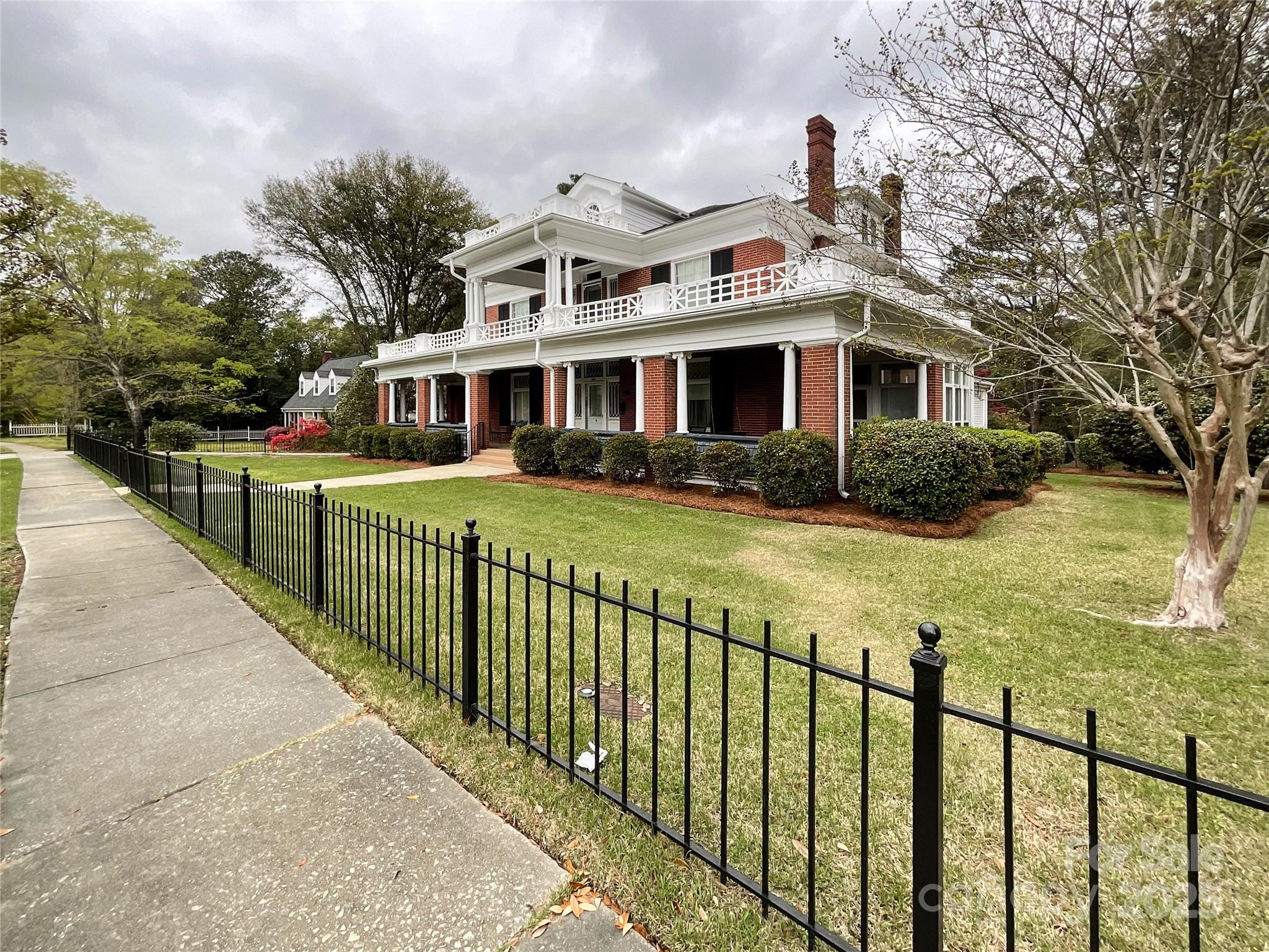 306 W Main Street