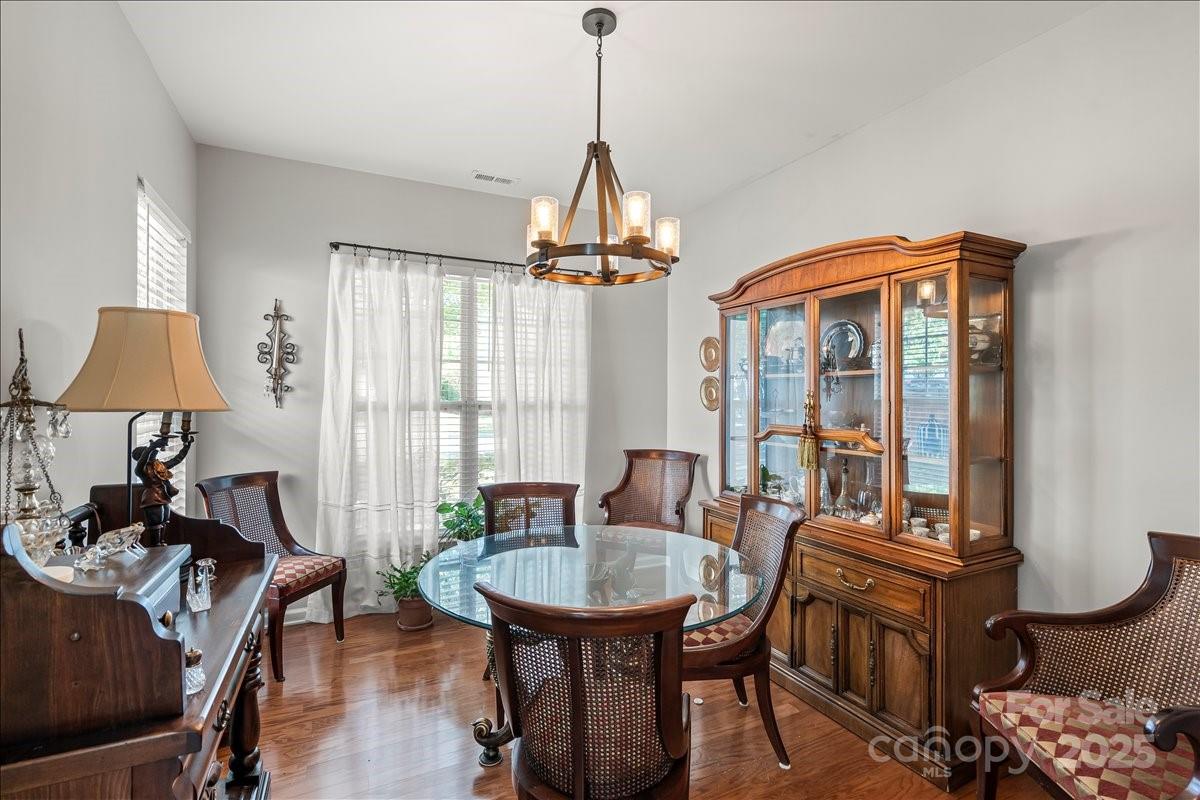 1024 Kensrowe Lane