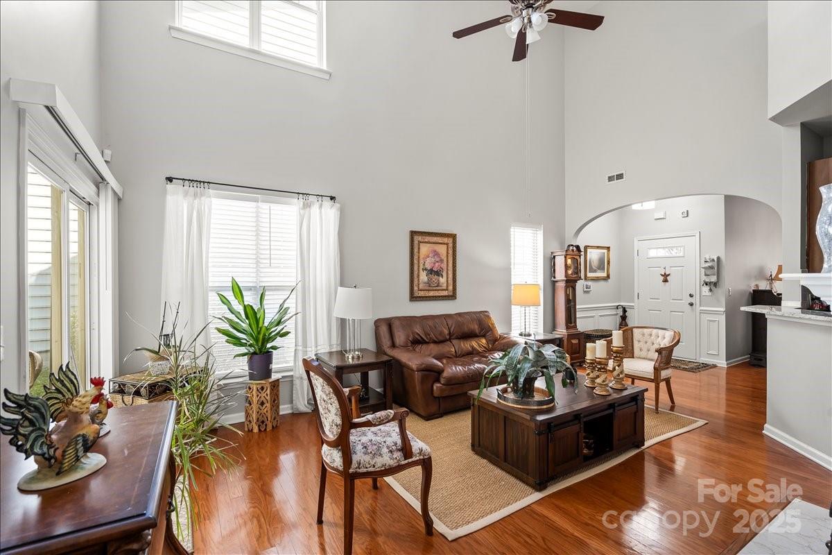 1024 Kensrowe Lane