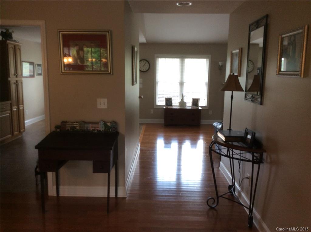 Country Manor - Residential