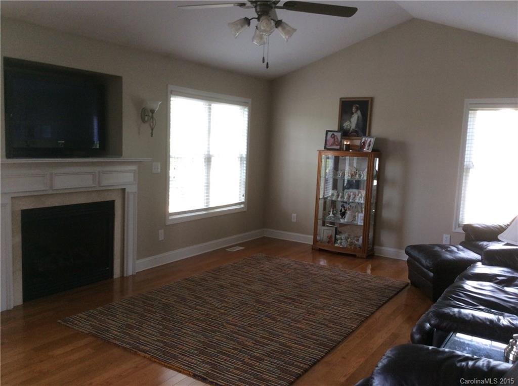 Country Manor - Residential