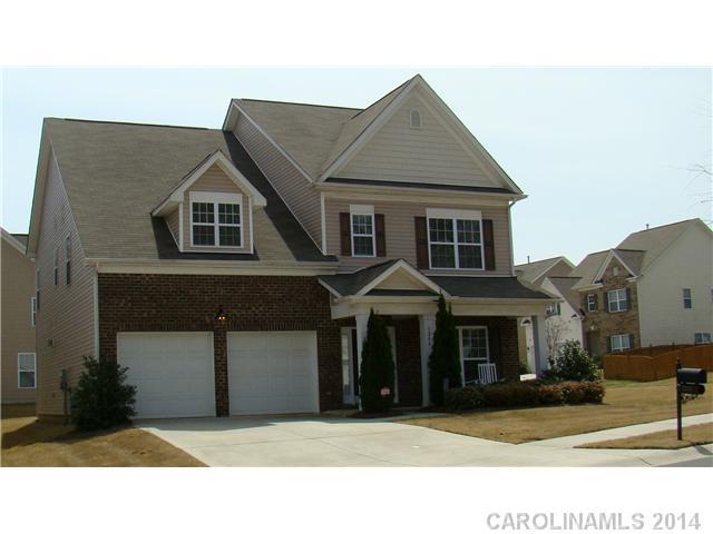 Fullerton Place - Residential