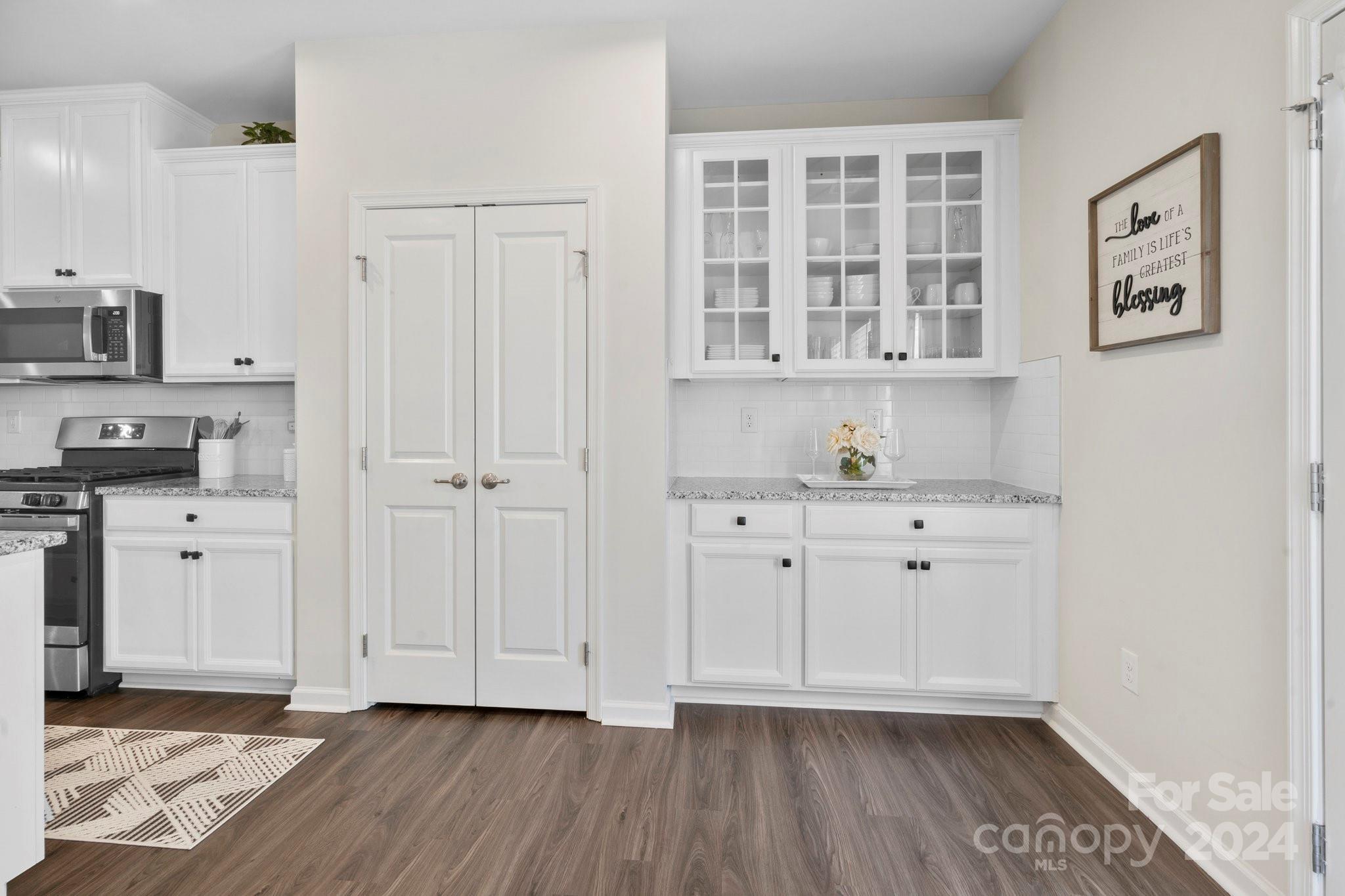 Riverbend Towns - Residential