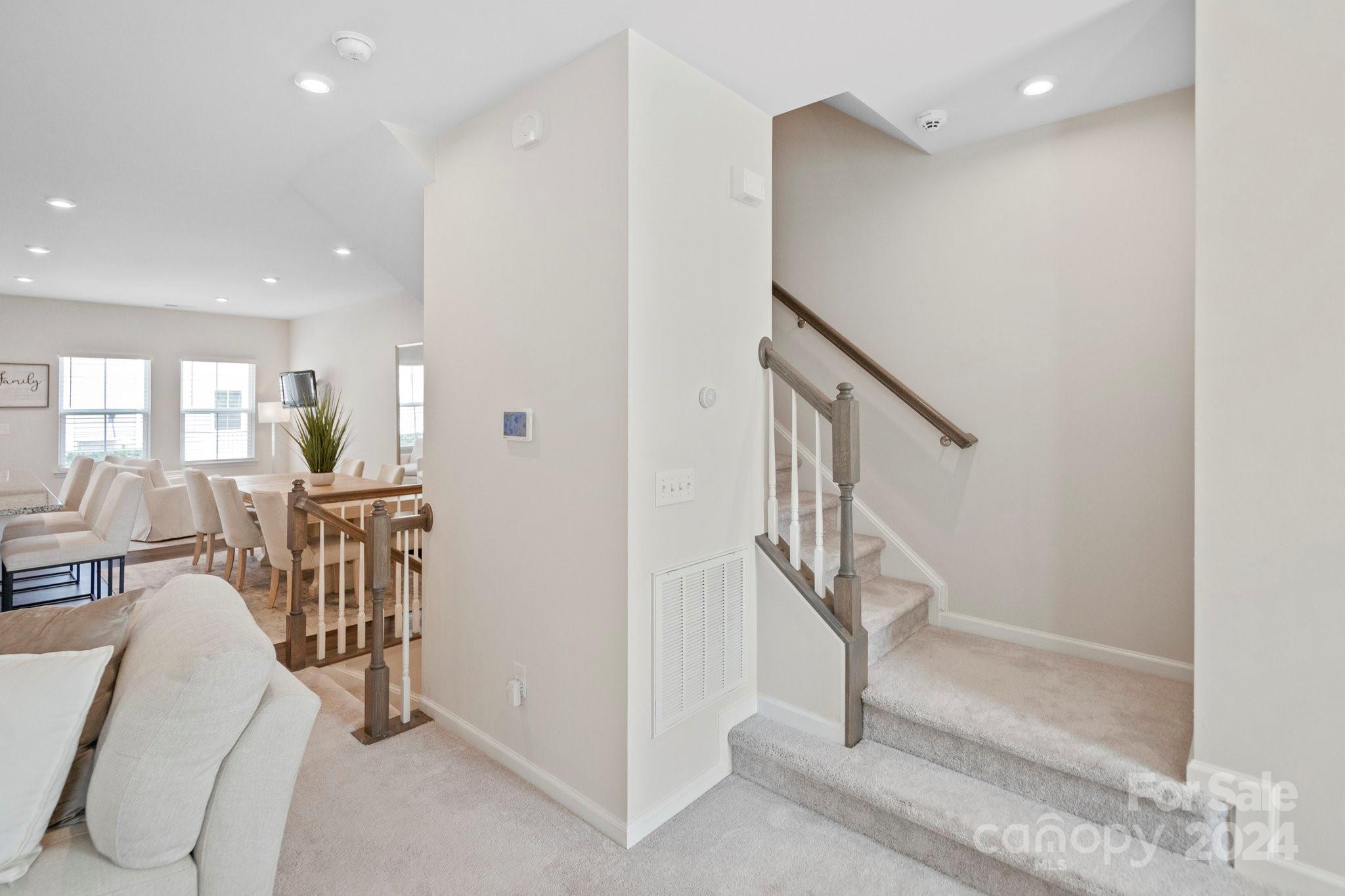 Riverbend Towns - Residential