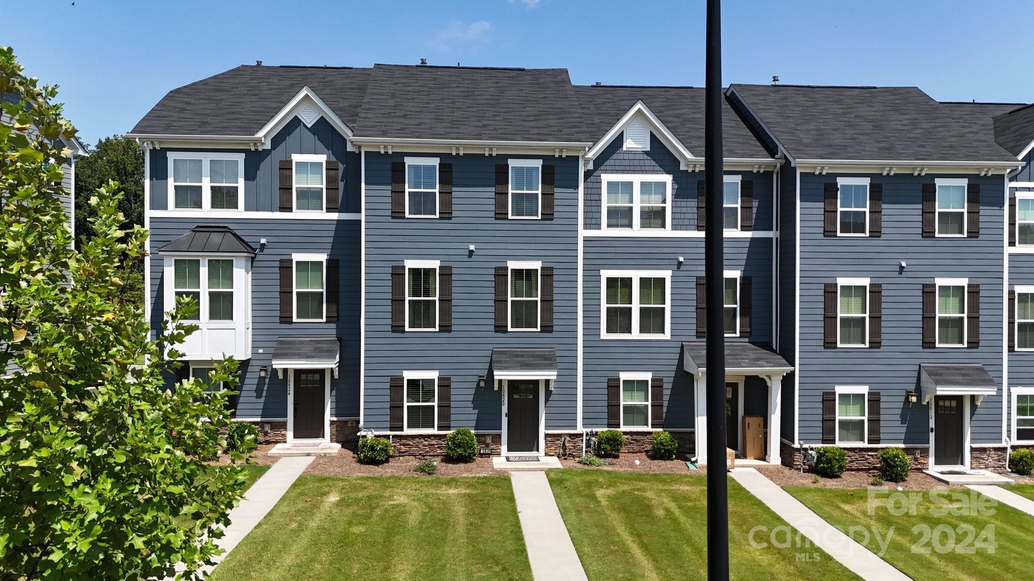 Riverbend Towns - Residential