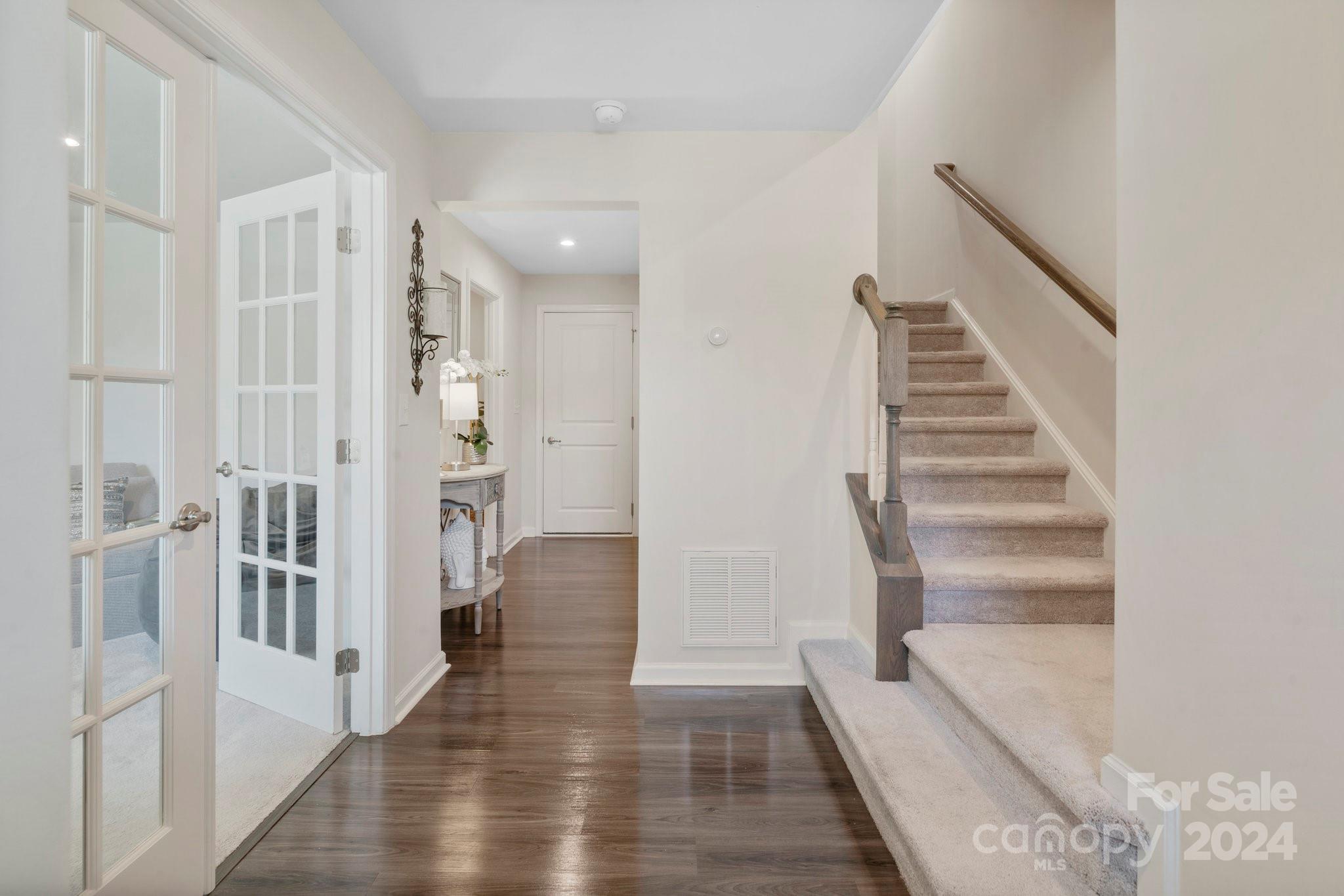 Riverbend Towns - Residential