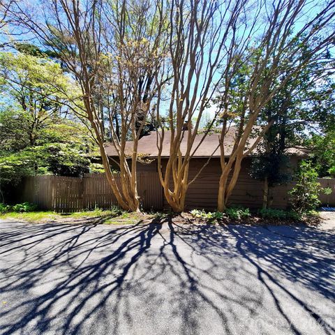 121 Ohara Circle Hendersonville NC 28739