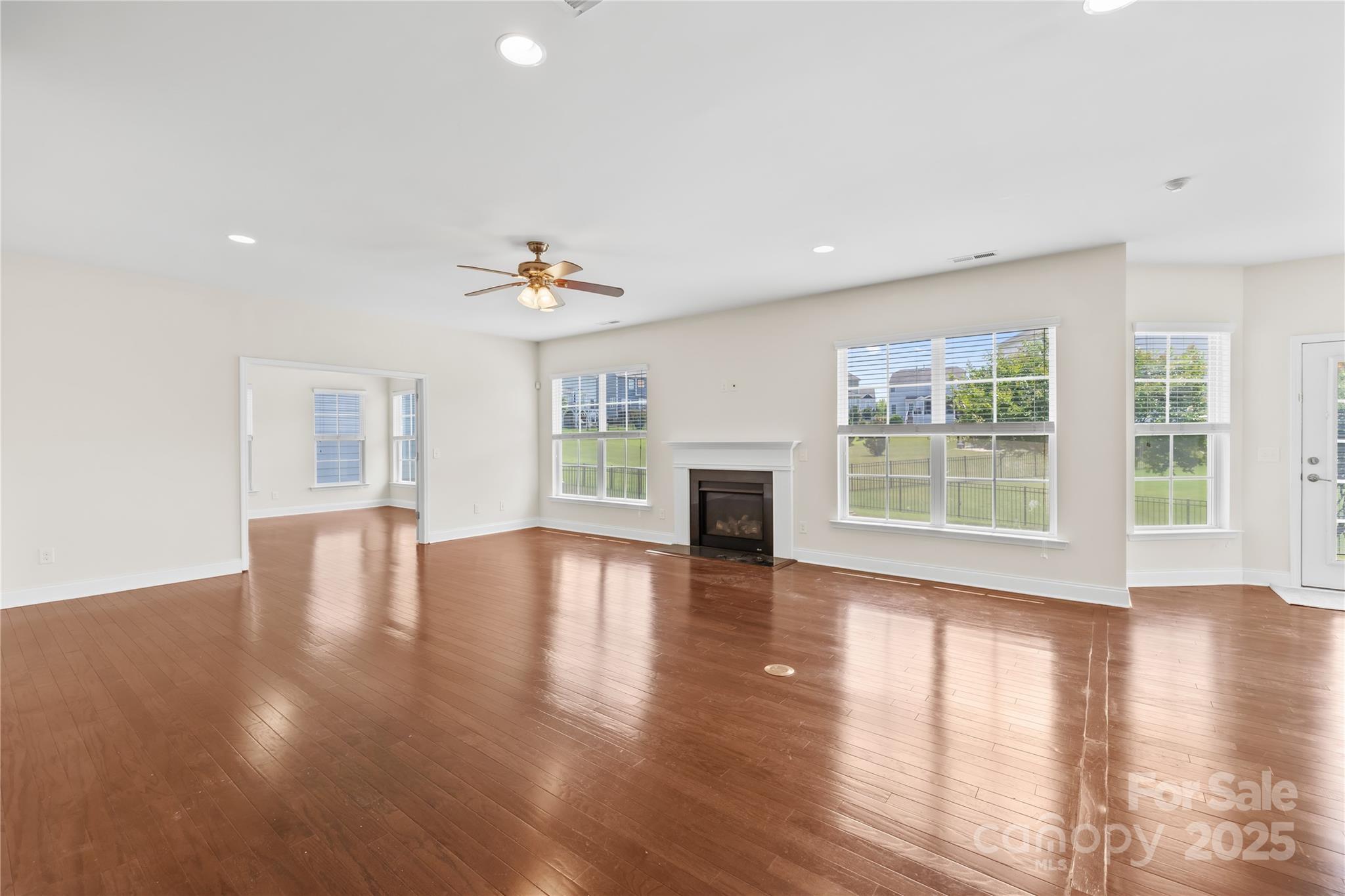 Hawks Creek - Residential