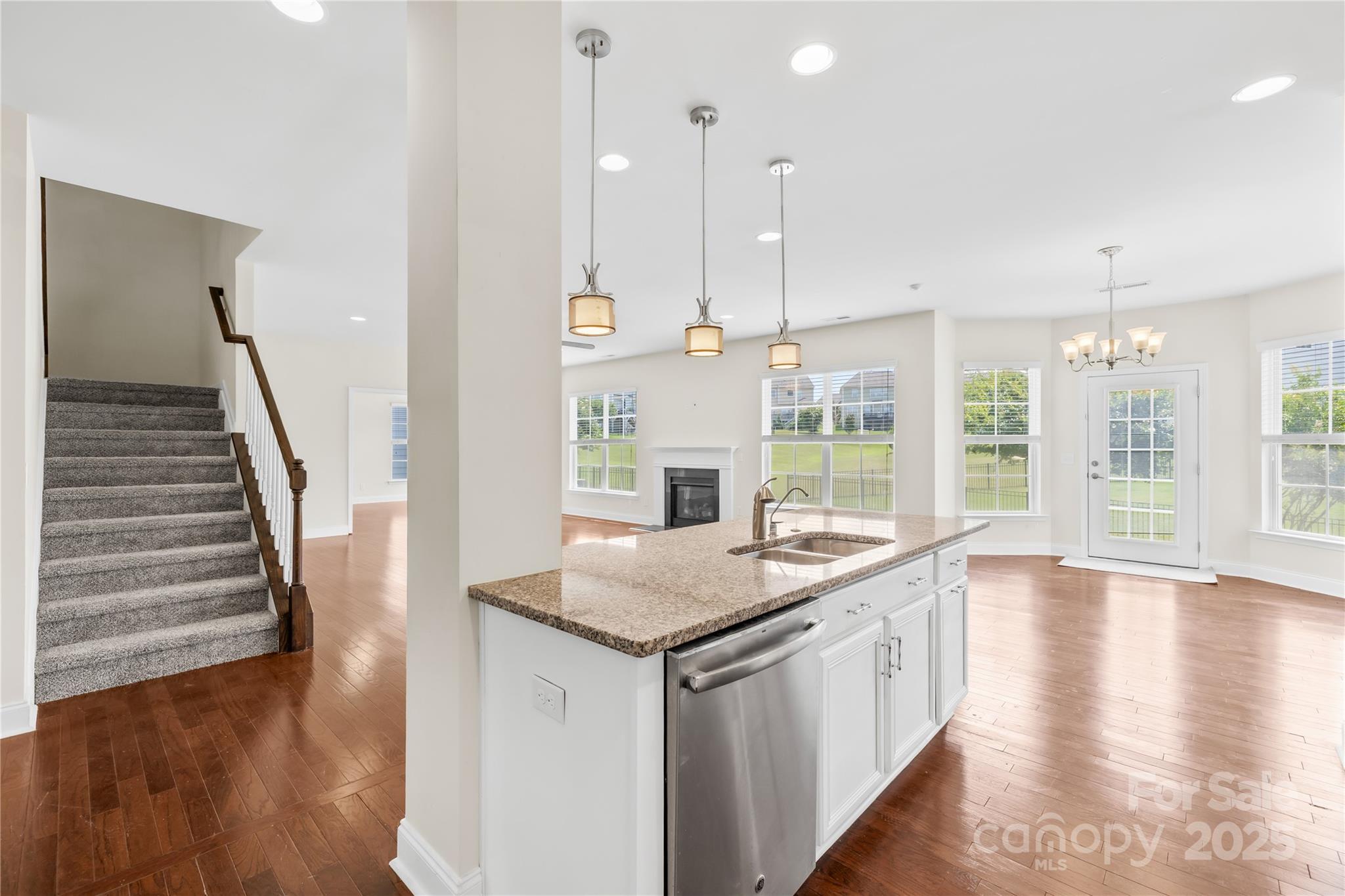 Hawks Creek - Residential