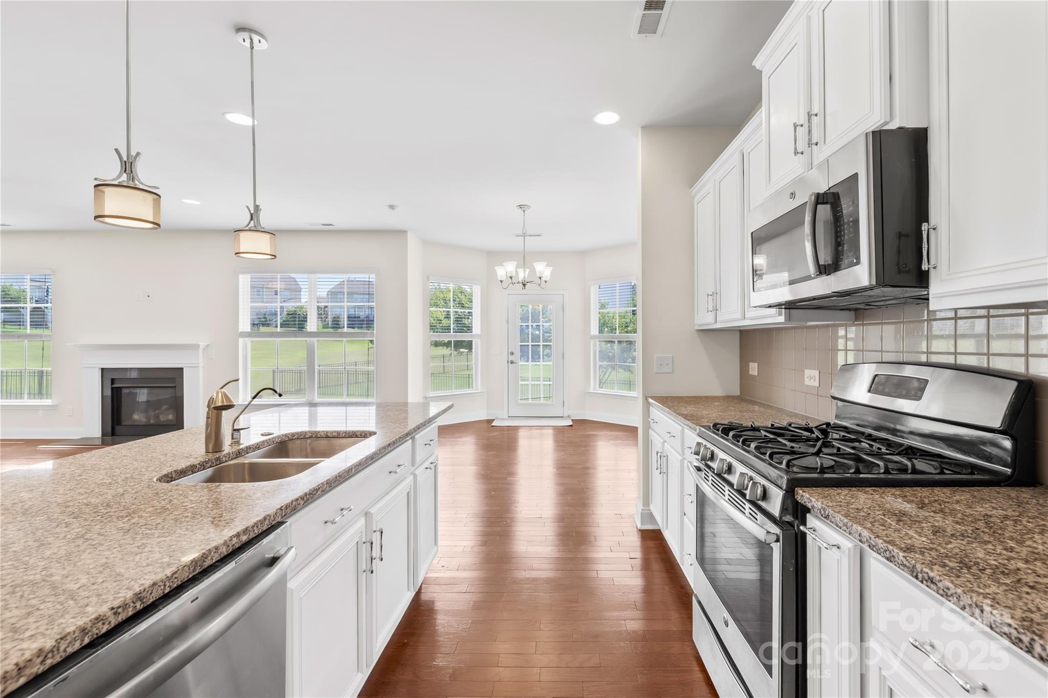 Hawks Creek - Residential