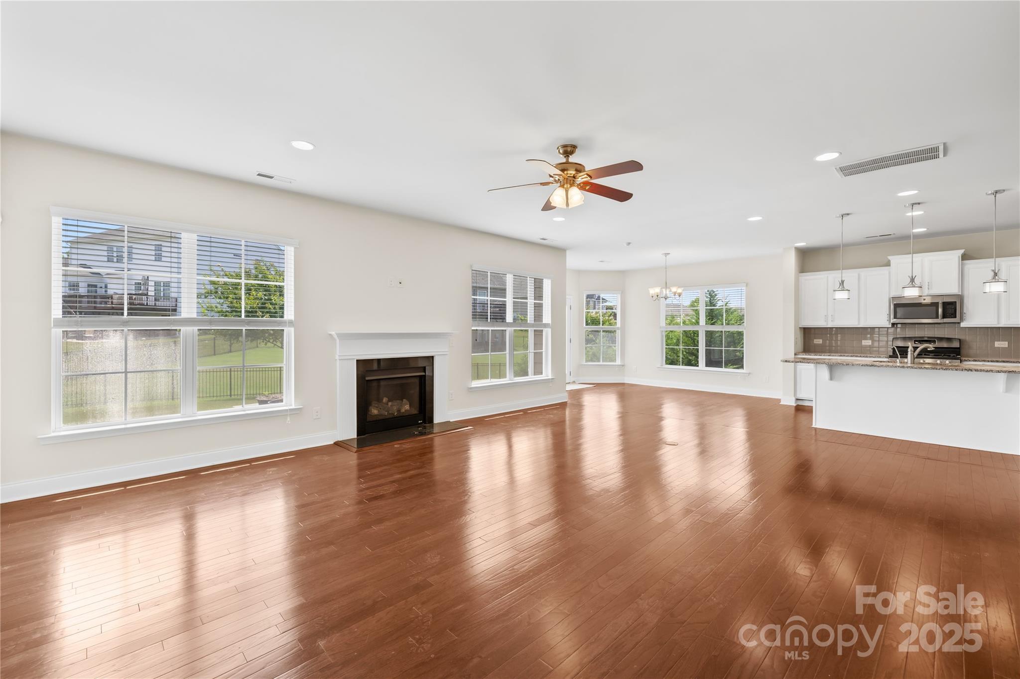 Hawks Creek - Residential