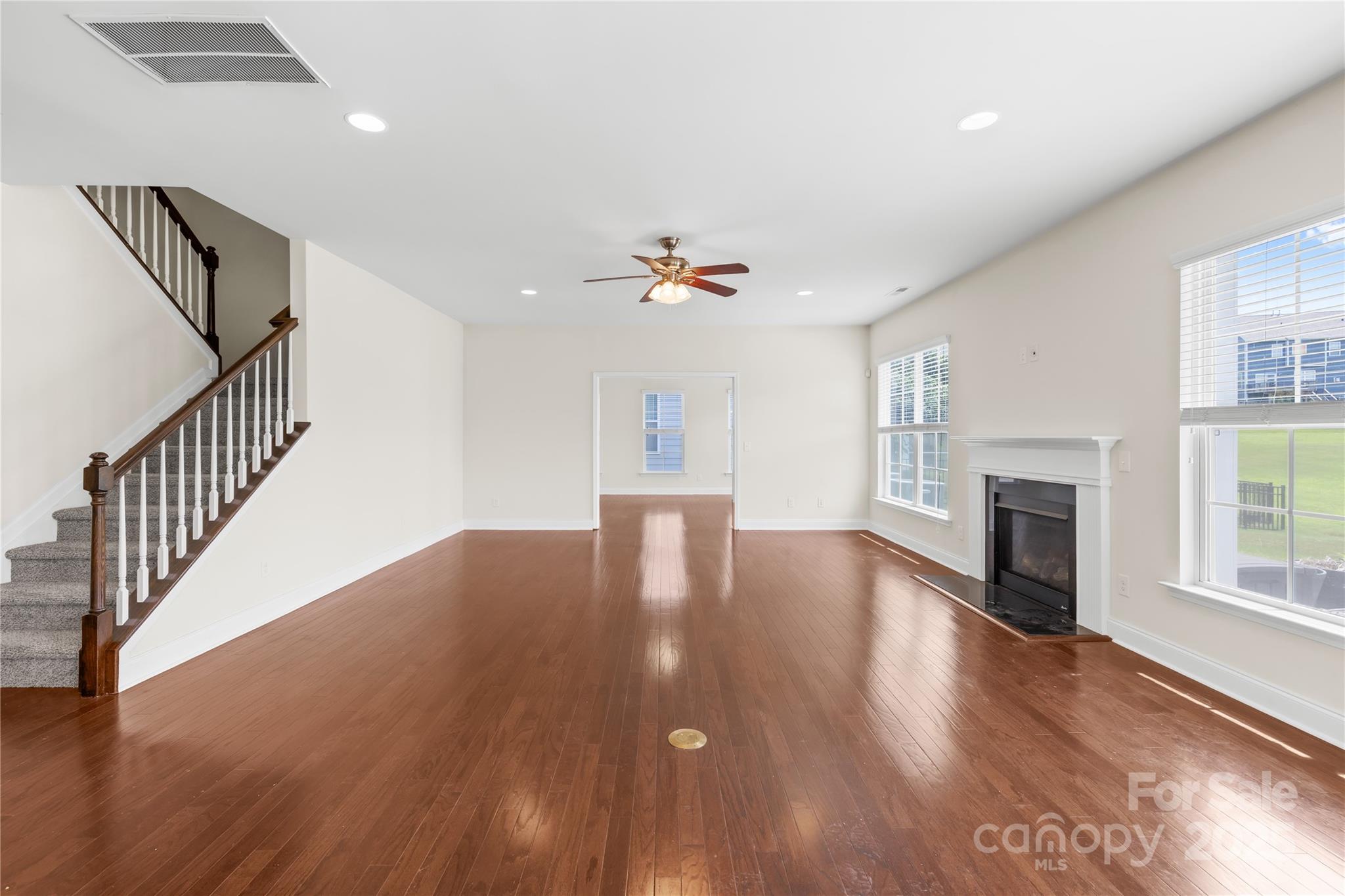 Hawks Creek - Residential