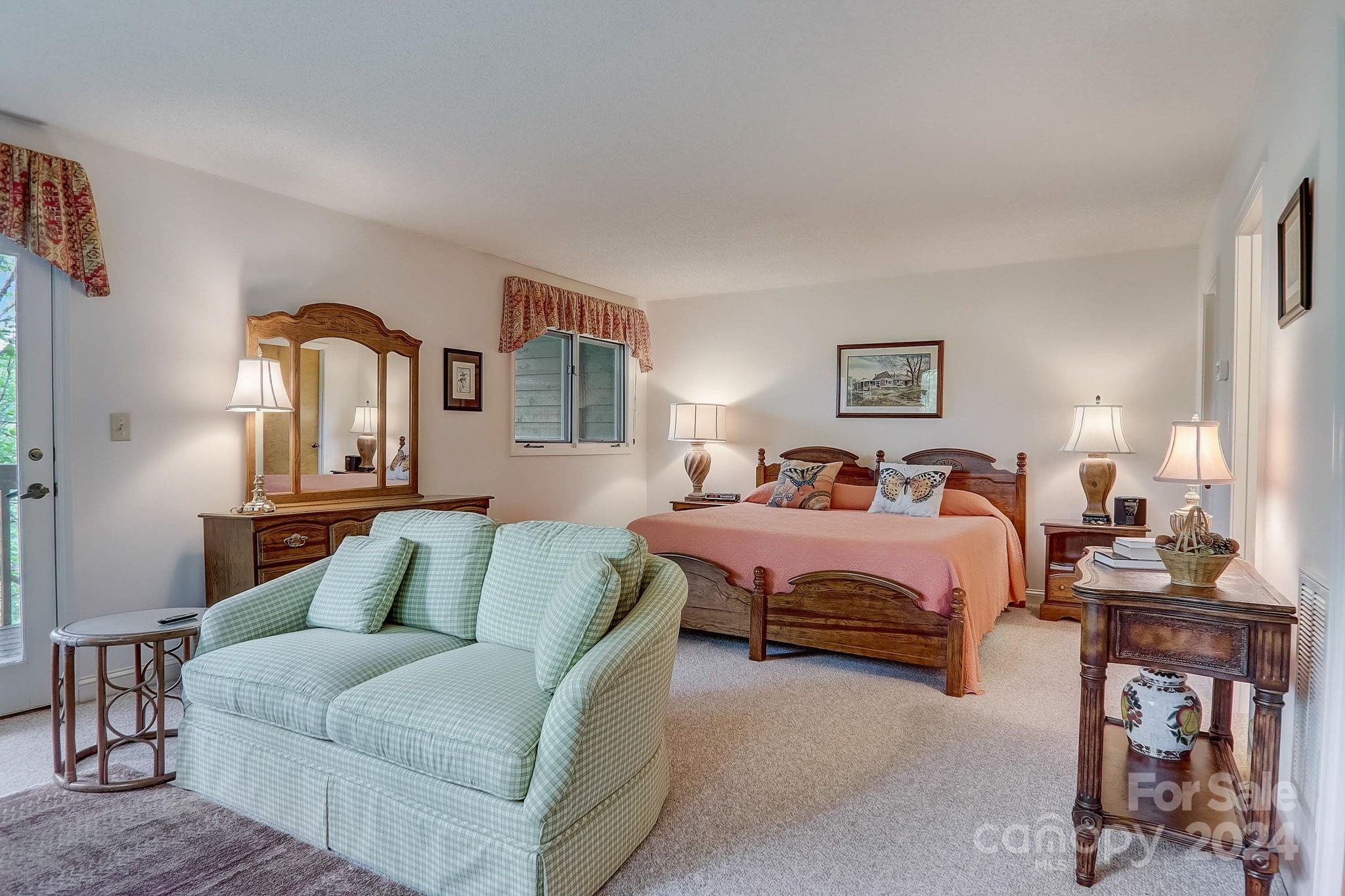 Rumbling Bald on Lake Lure - Residential