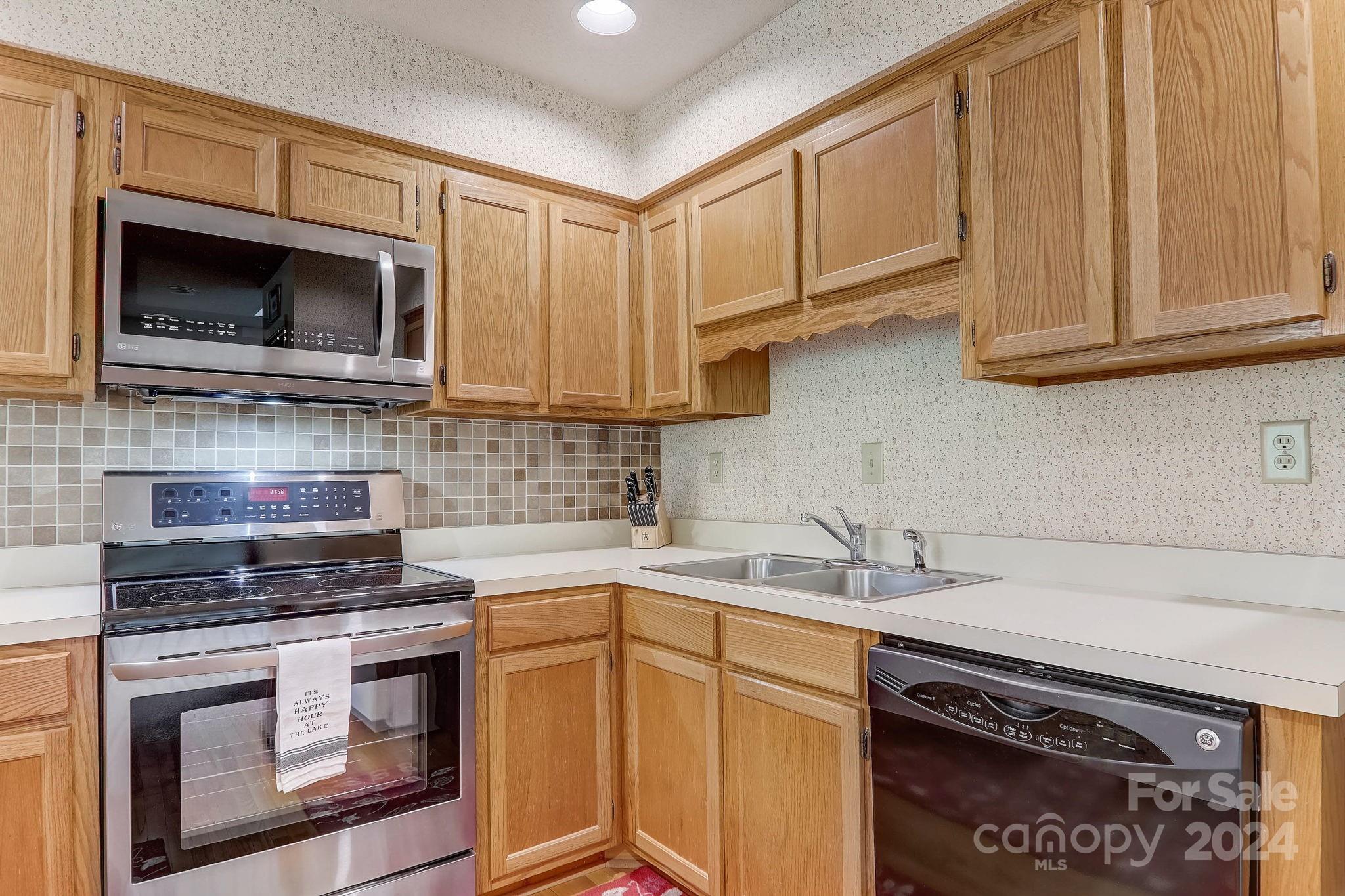 Rumbling Bald on Lake Lure - Residential