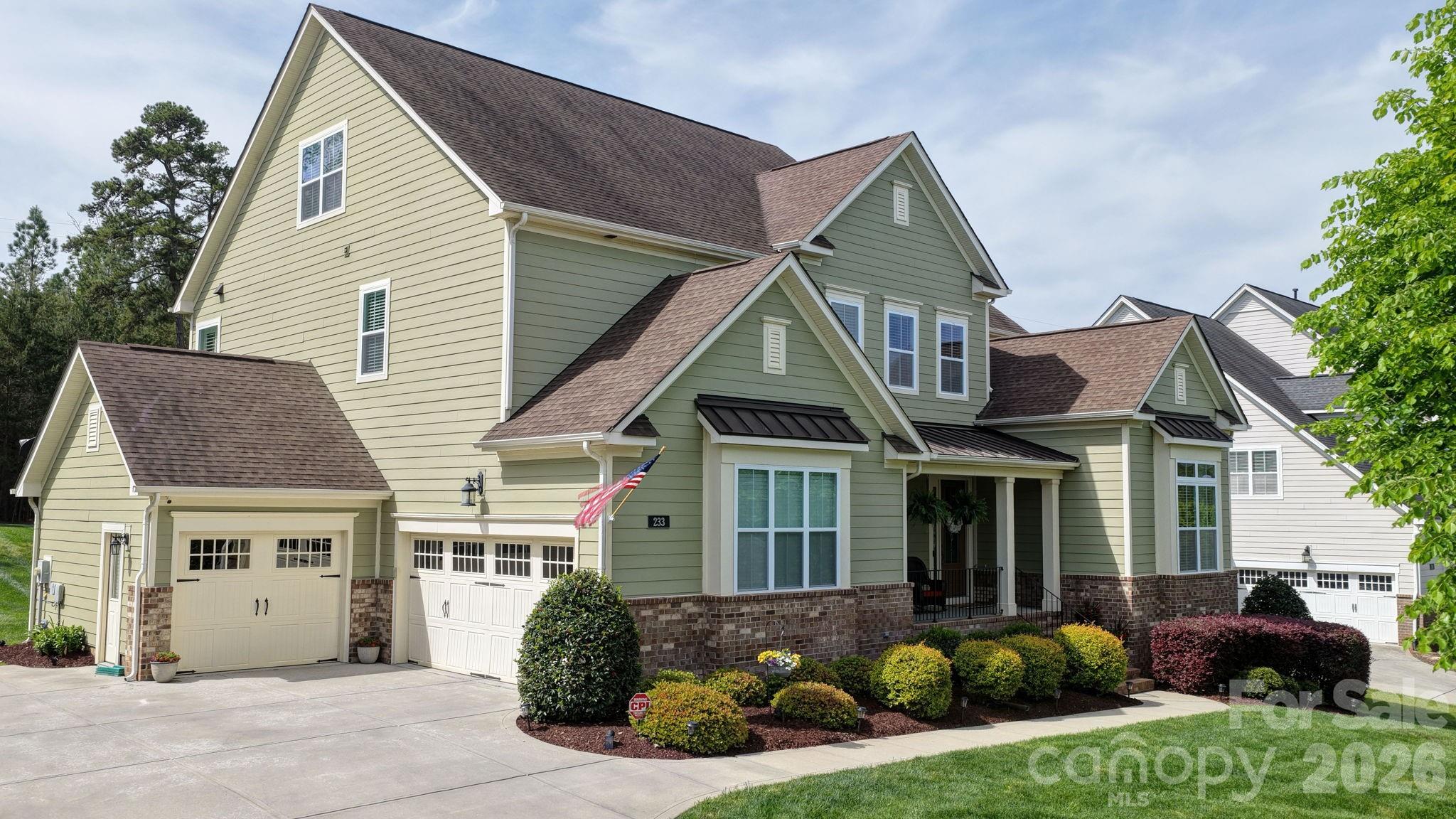 233 Monteray Oaks Circle