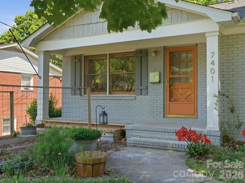 Photo of 7401 Woodstream Drive, Charlotte, NC 28210 (MLS # 4372836)