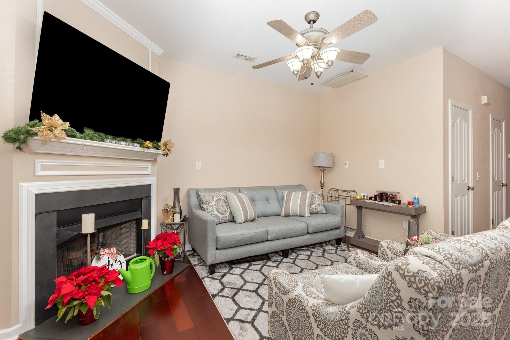 16677 Commons Creek Drive