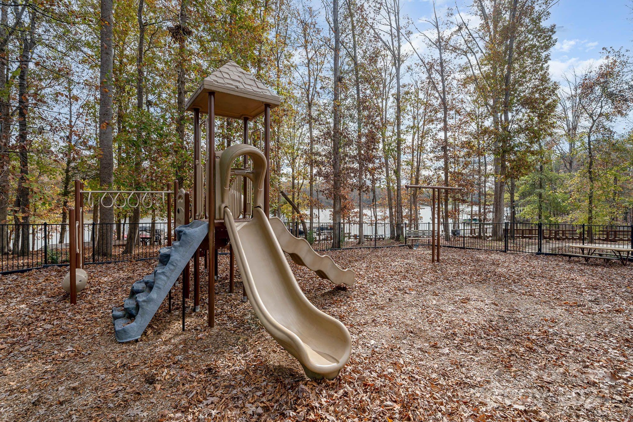 The Vineyards on Lake Wylie - Residential