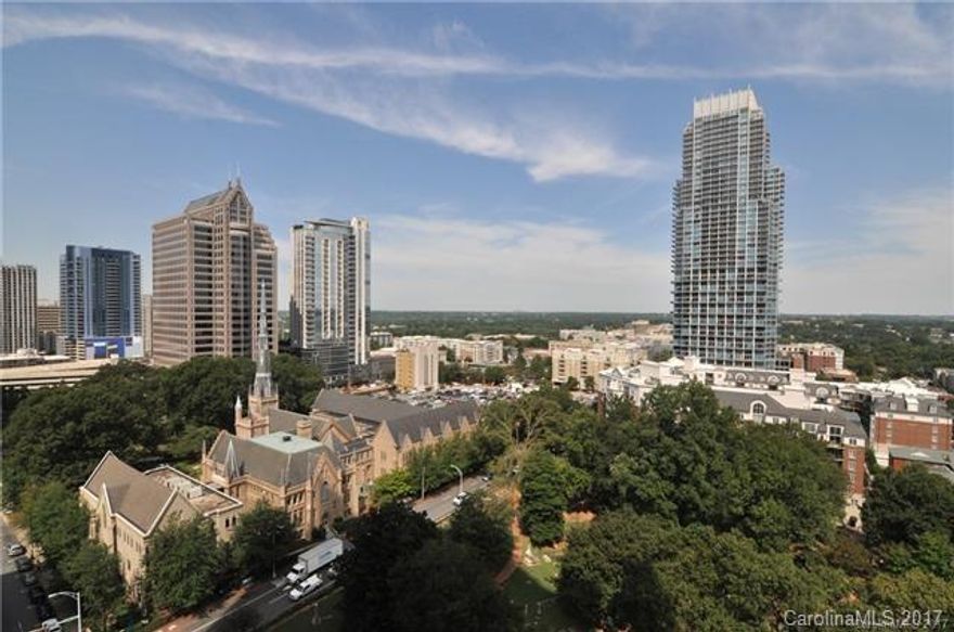 Financing fell through, Back on the Market! 1 bed/1 bath unit features floor to ceiling windows with fantastic views from both the bedroom and the living room, making it one of the preferred floor plans. Modern style finished with hardwood floors and new carpet, granite counters, stainless appliances and more. Amenities include Skyclub with heated pool, outdoor grilling and outdoor fireplaces/lounge areas. Fitness Center, Movie Theatre and 24 hour concierge.