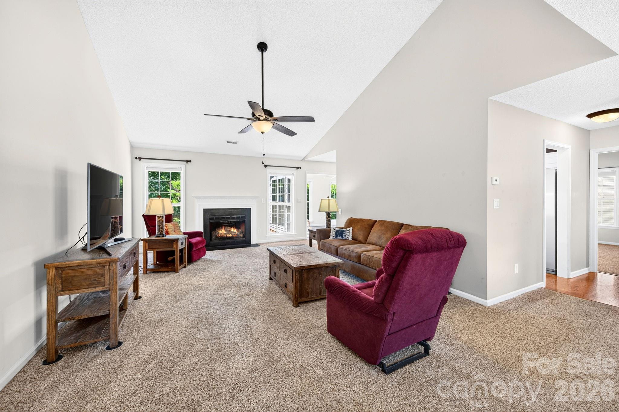 35 Meadow Pathway Drive
