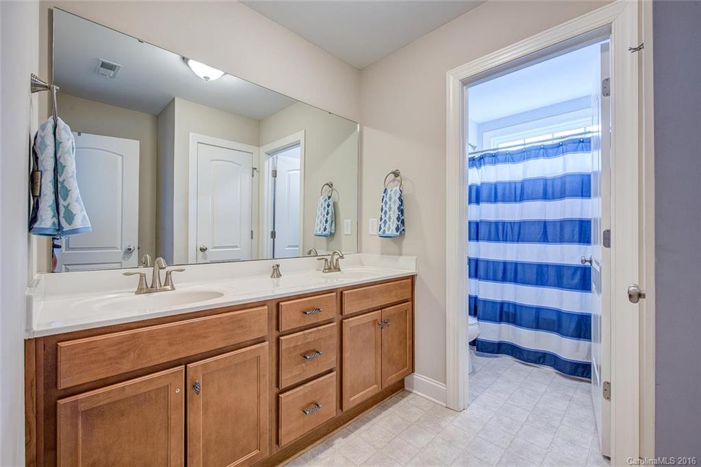 Autumn Cove At Lake Wylie - Residential