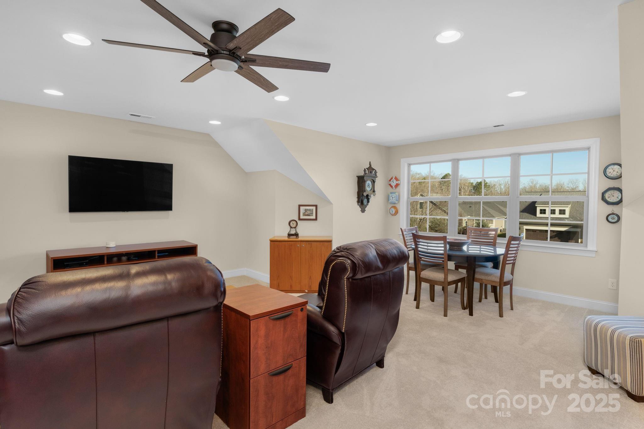 The Courtyards at Wesley Chapel - Residential