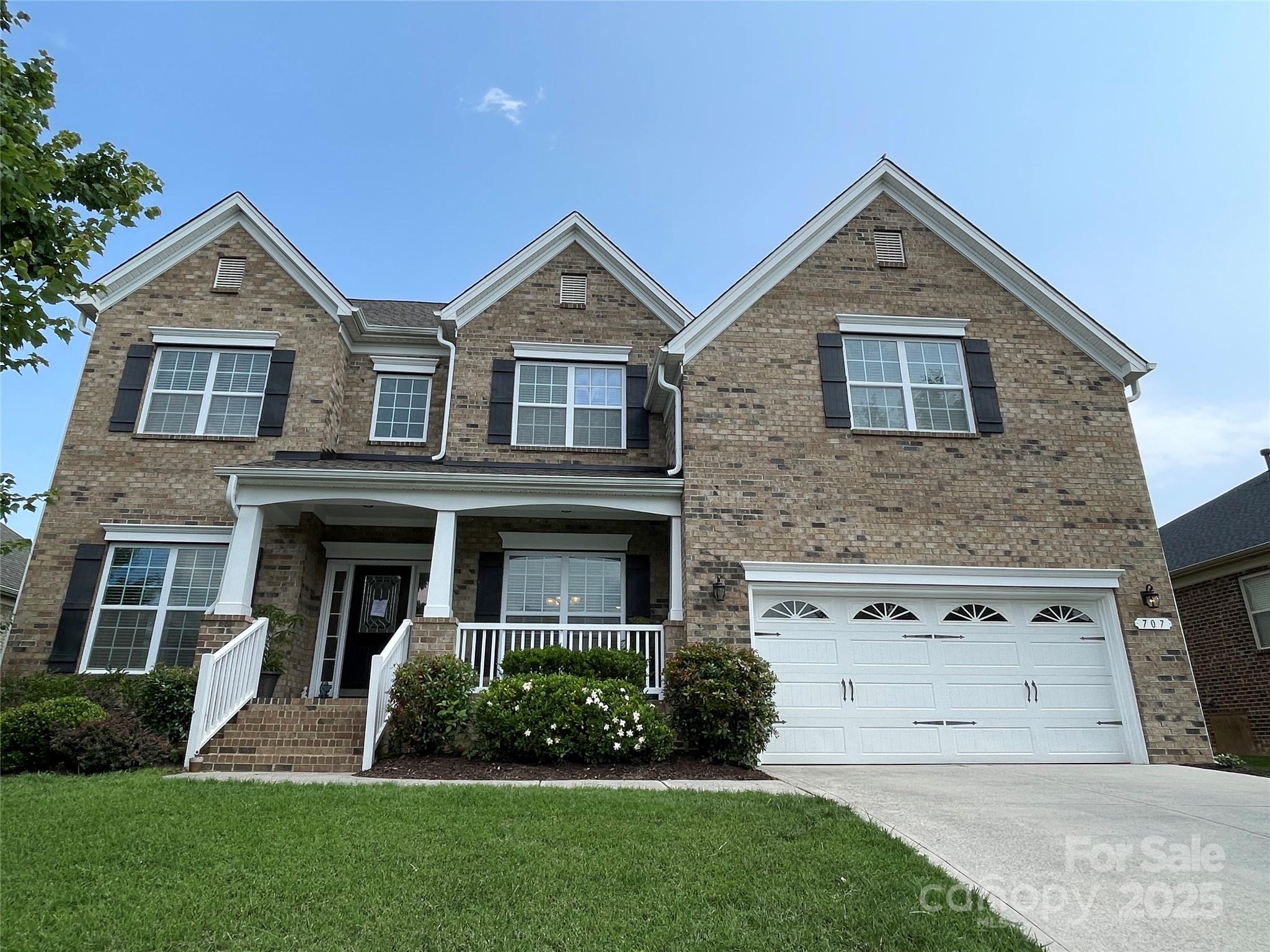 707 Five Leaf Lane
