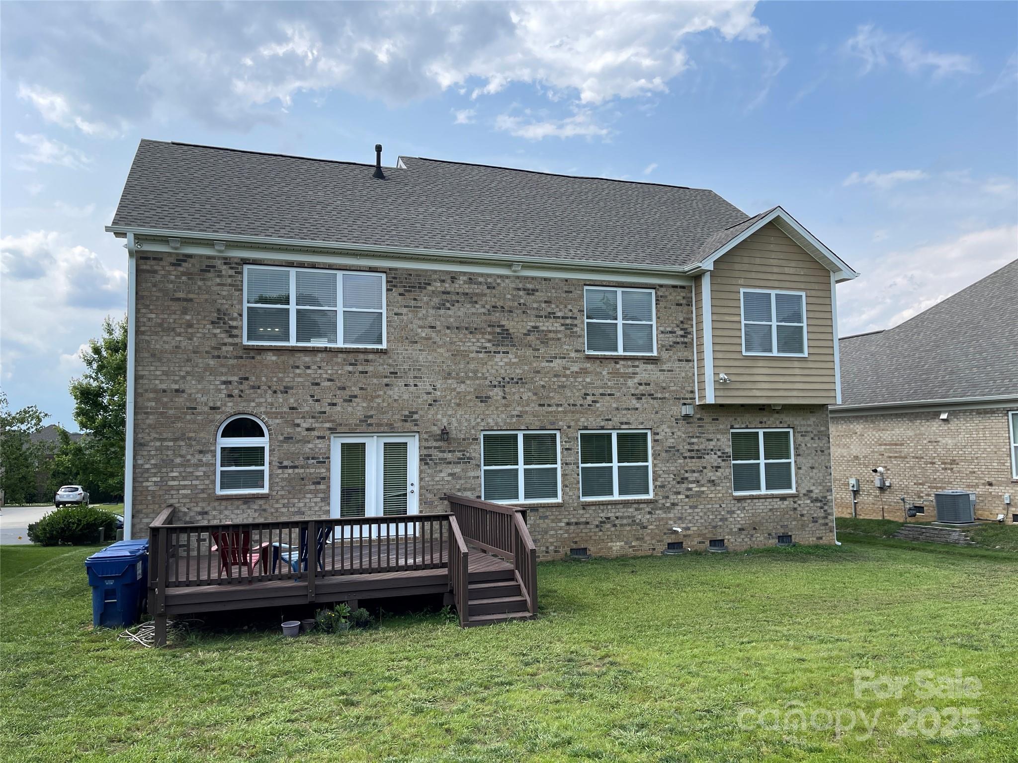 707 Five Leaf Lane