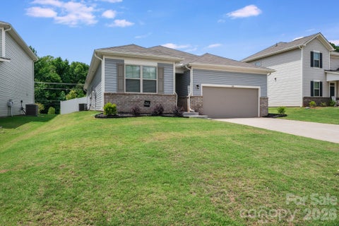 Photo of 3036 Bluff Hill Lane, Charlotte, NC 28215 (MLS # 4417925)