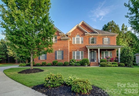 Photo of 16518 Governors Club Court, Charlotte, NC 28278 (MLS # 4356630)
