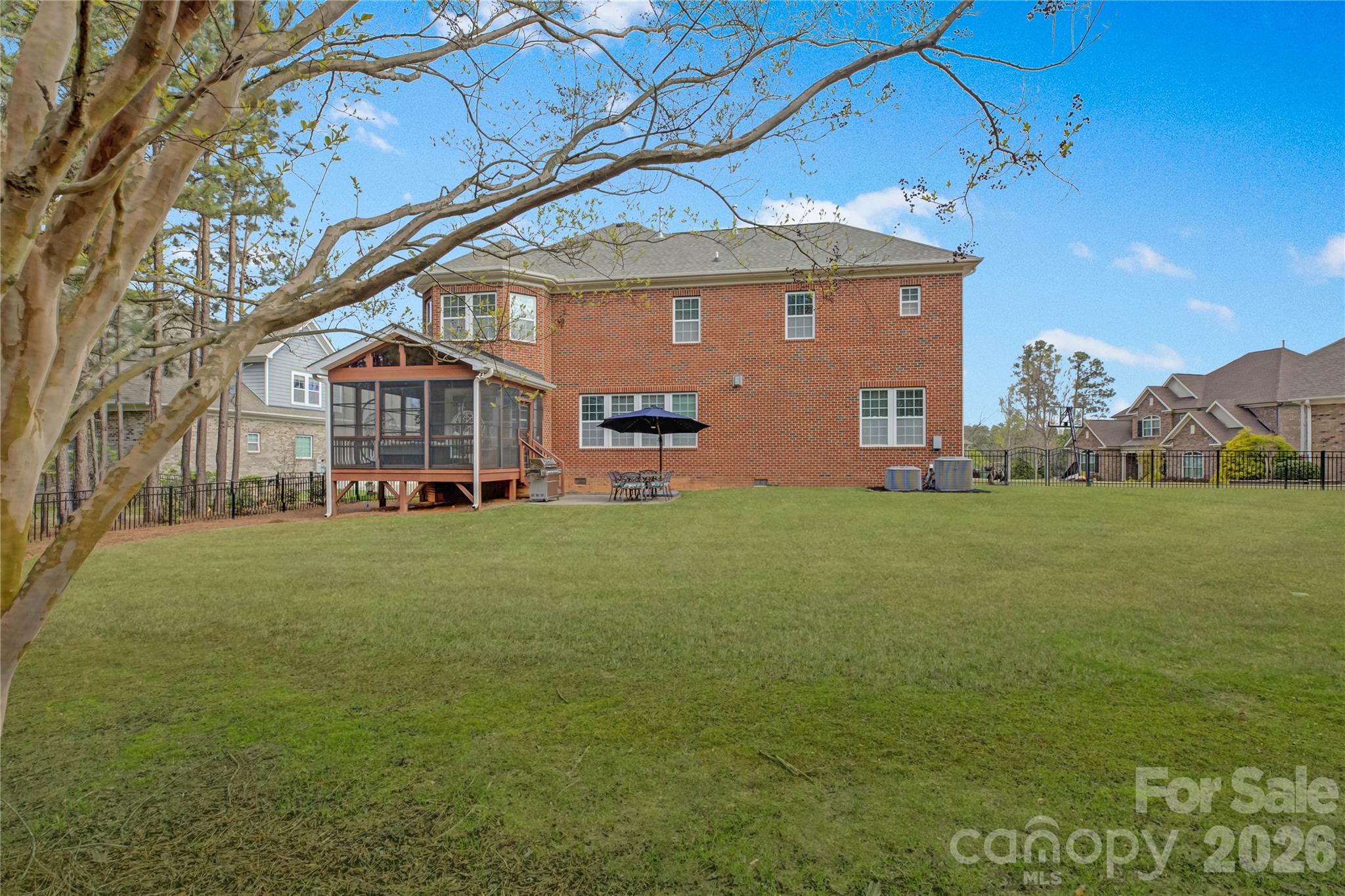 The Palisades - Residential