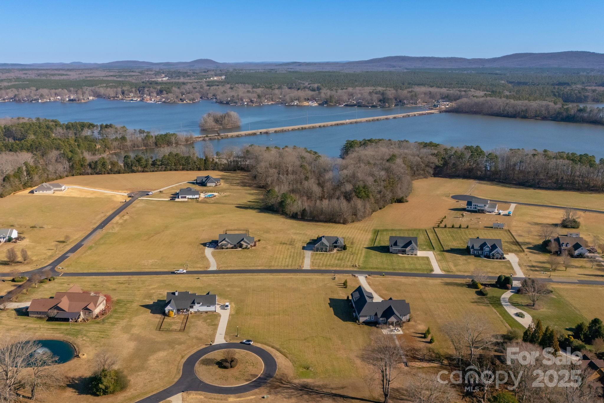 Yachtsmans Point - Land