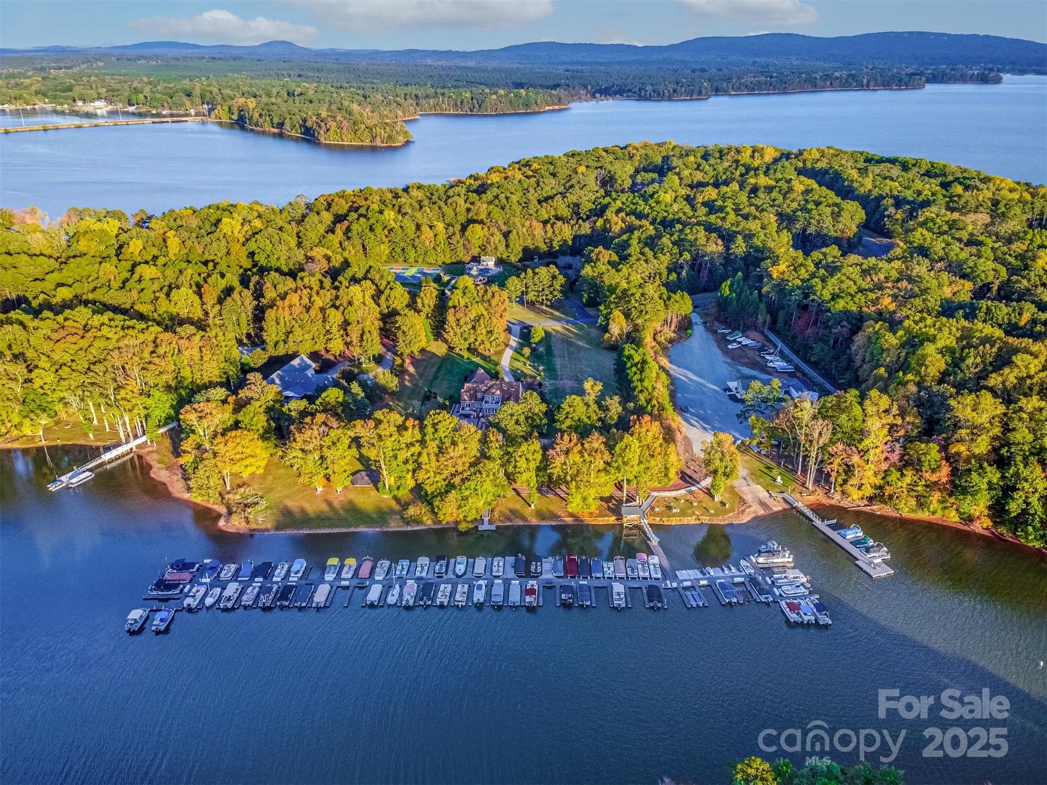 Yachtsmans Point - Land