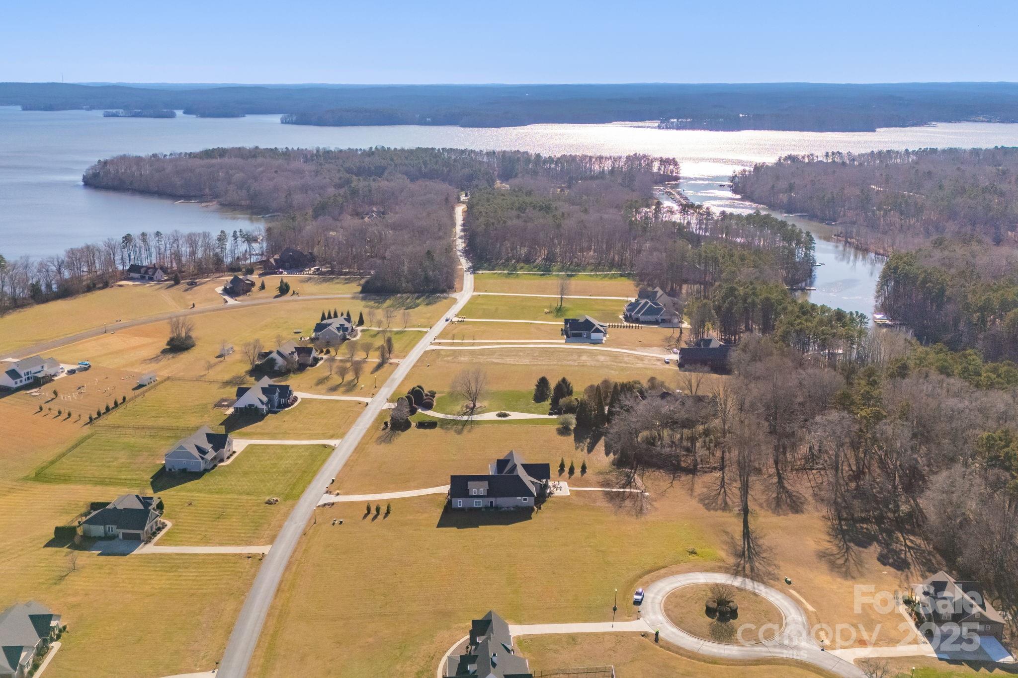 Yachtsmans Point - Land