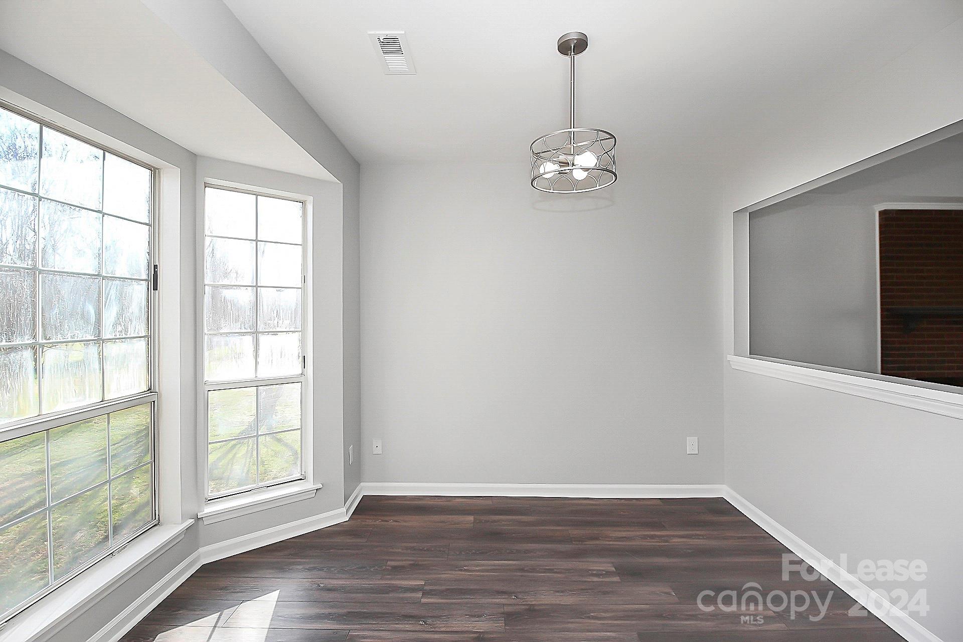 Olde Whitehall - Residential Lease