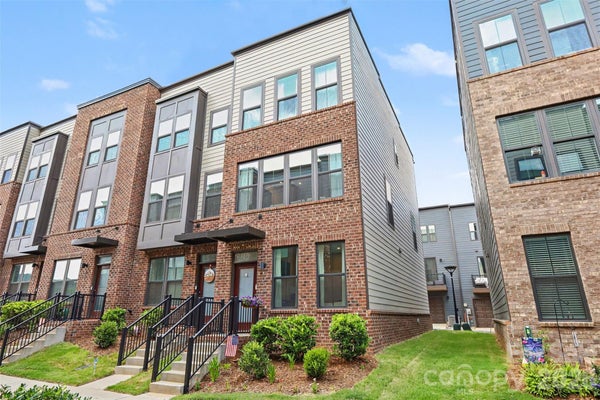 1018 SIMCOE LN, CHARLOTTE, NC 28217 - Image 02e2fddeb14f32381e0dd7aba655237d/3993989912