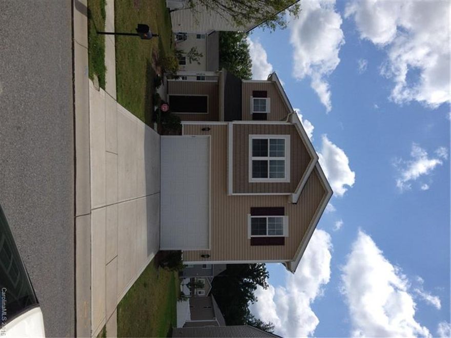 Price just reduced!!!! Charming, like new 3 bedroom home with a loft!!! Hardwood floors down, stainless steel appliances, granite countertops, island. Masterbath with Tile Shower is a must see!!!!! First Time Homeowner's Dream!!