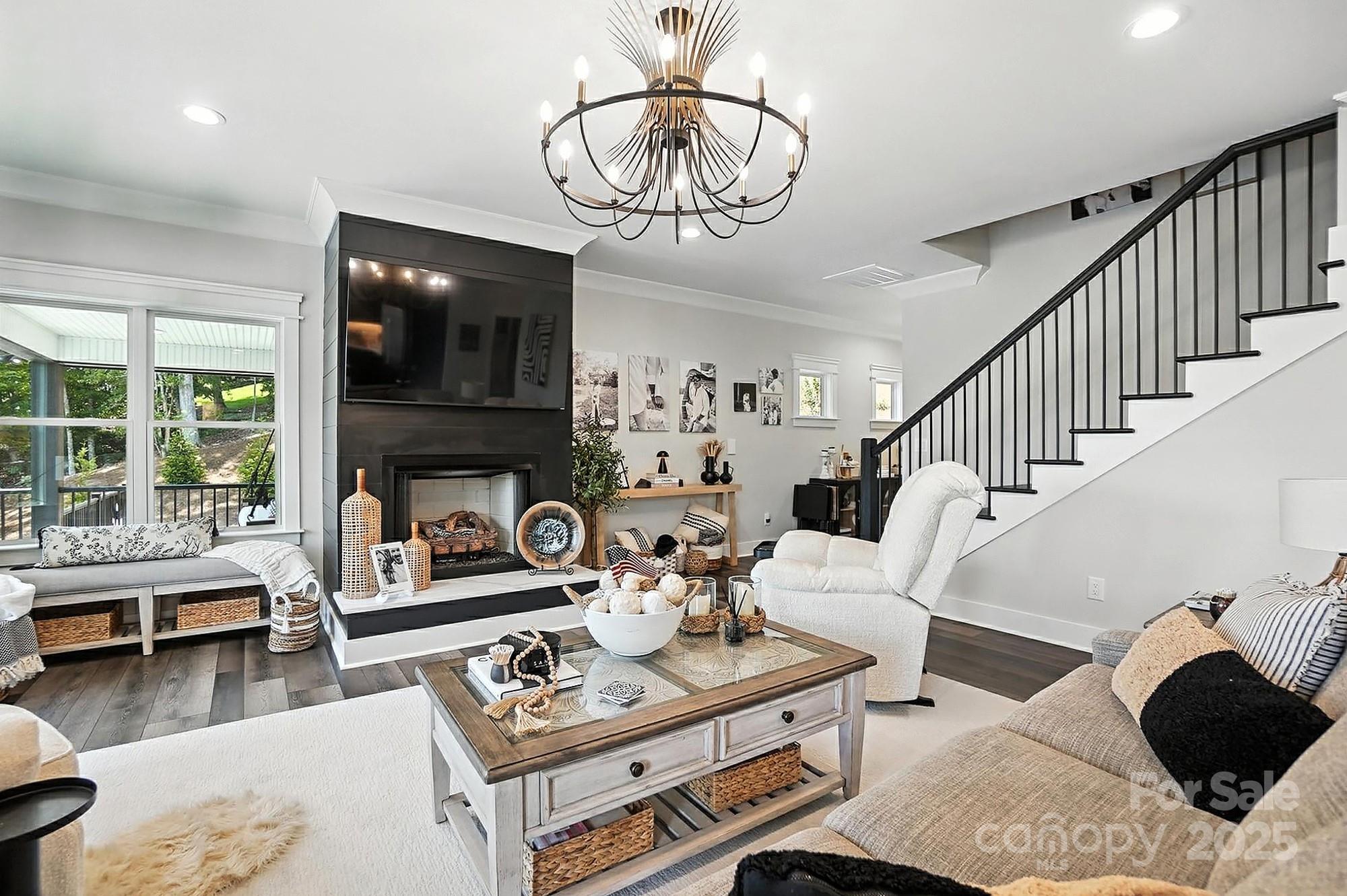 587 Carolina Drive