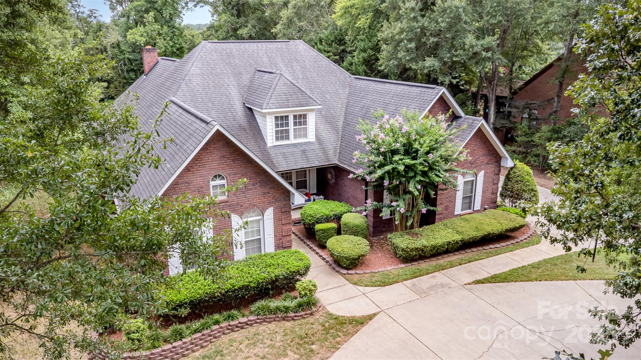 5619 Weddington Road