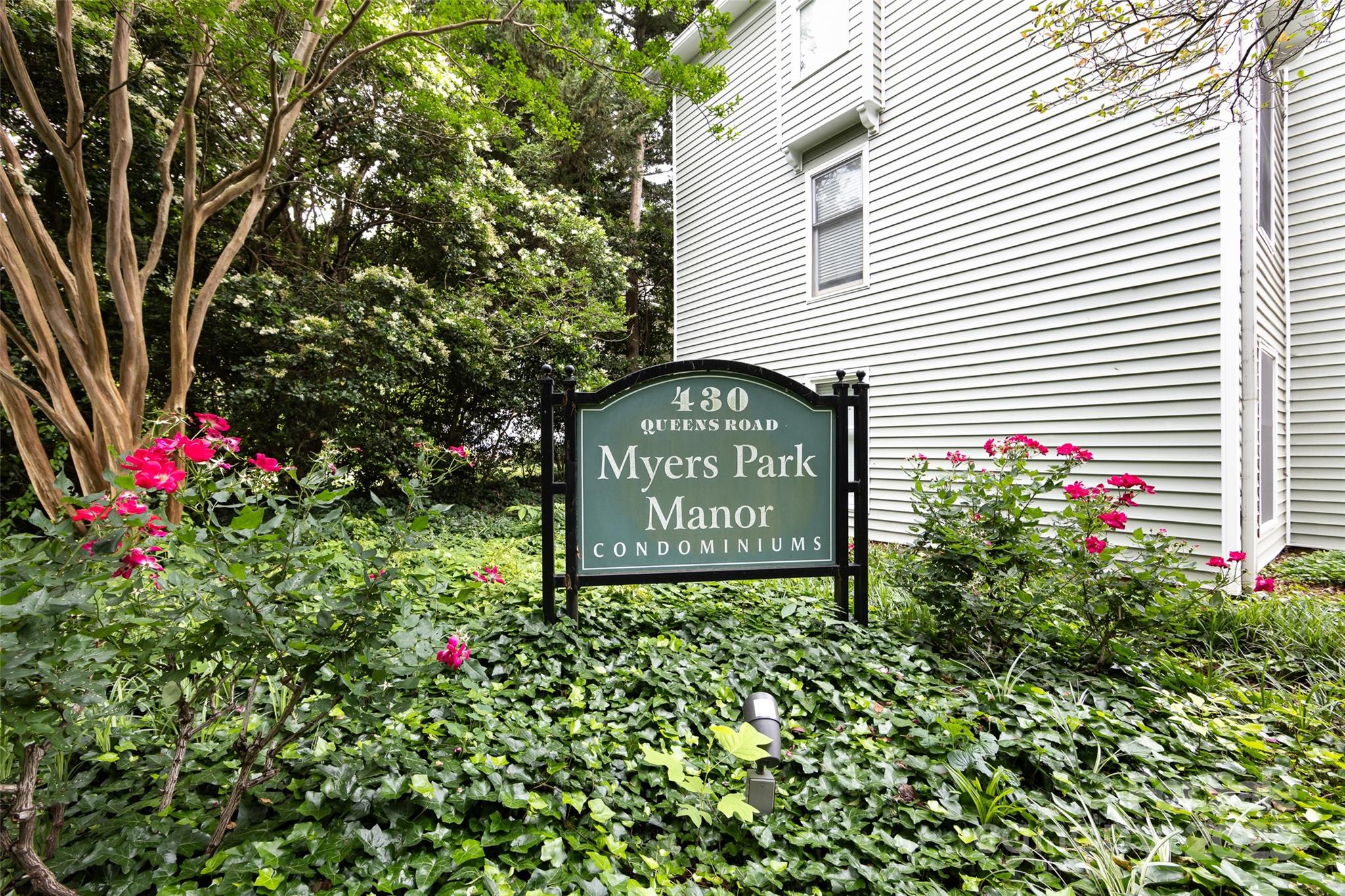430 Queens Road 712