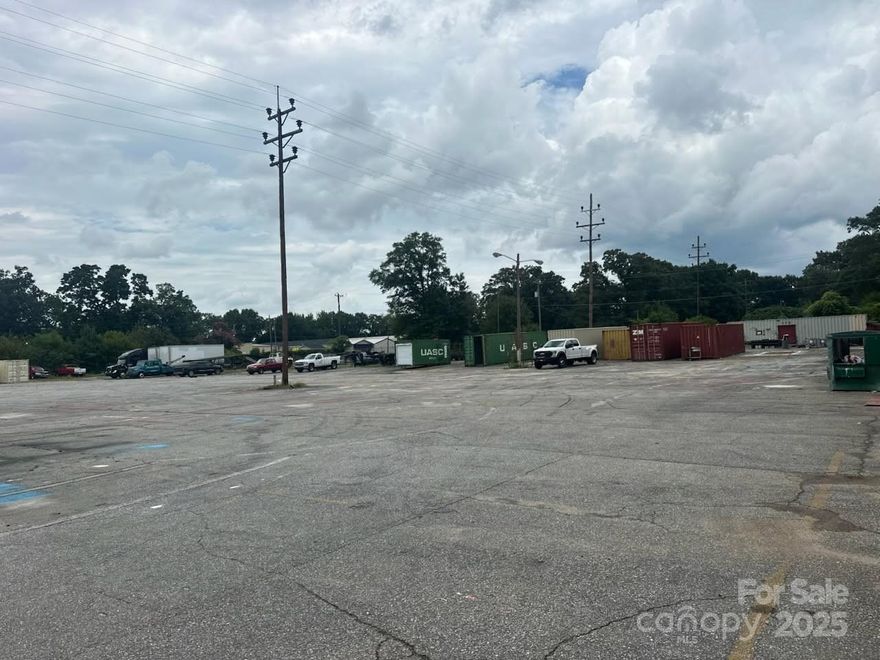 2.5+- acres corner lot in excellent location for development. This parcel is currently showing on the same deed with 25 additional acres across the street. Seller is willing to sell this tract separately as it is on a tract by itself. There may be an opportunity for use of some tax credits. Buyer would need to verify if any are available.