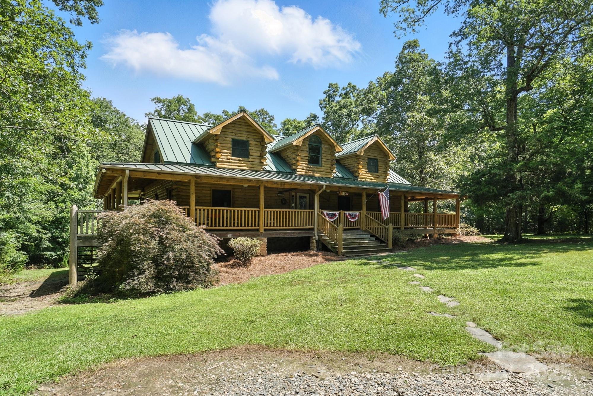 3008 Lamplight Road